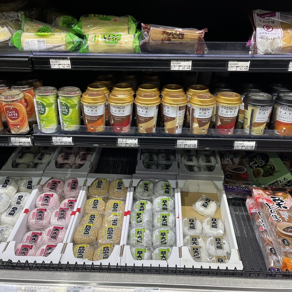 K Market International - Omg yummy corner of desserts - International Grocery Near Me - Annandale, Virginia
