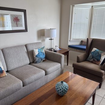 Channel Islands Shores - Living area - Hotels Near Me - Oxnard, California Channel Islands Shores - Living area - Hotels Near Me - Oxnard, California