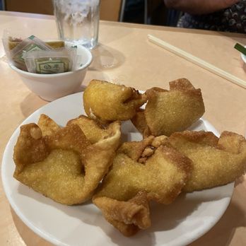Mai Lee - Crab Rangoon - Vietnamese Near Me - Saint Louis, Missouri