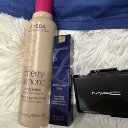 The Cosmetics Company Store - Free gifts with purchase