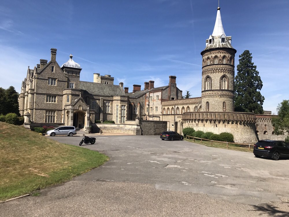 DE VERE HORSLEY ESTATE Updated April 2024 15 Photos Ockham Road S