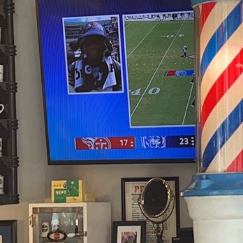 Funk's Barbershop - Barbers Near Me - Chicago, Illinois Funk's Barbershop - Barbers Near Me - Chicago, Illinois