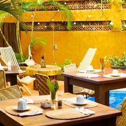 Bistro Organico - Bistro Organic is located in Hotel Cielo Rojo's courtyard