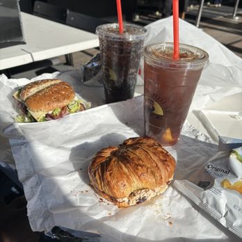 Muffin House Cafe - Amazing Sandwiches with super fresh ice tea! - Coffee & Tea Near Me - Westwood, Massachusetts Muffin House Cafe - Amazing Sandwiches with super fresh ice tea! - Coffee & Tea Near Me - Westwood, Massachusetts