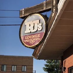Pj's Restaurant & Casino - Sign