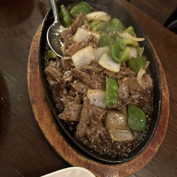 Nyonya - 3. Sizzling Beef with Black Pepper Platter - Malaysian Near Me - New York, New York Nyonya - 3. Sizzling Beef with Black Pepper Platter - Malaysian Near Me - New York, New York