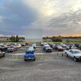 Tru Vu Drive In Theatre - Relaxing outside in Delta Colorado, waiting for the sun to set. - Outdoor Movies Near Me - Delta, Colorado Tru Vu Drive In Theatre - Relaxing outside in Delta Colorado, waiting for the sun to set. - Outdoor Movies Near Me - Delta, Colorado