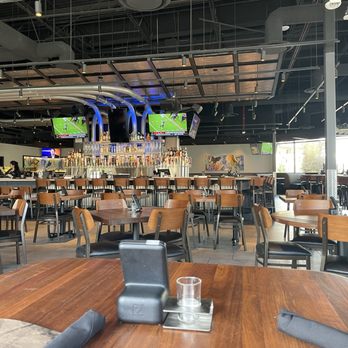 Yard House - inside - New American Near Me - Chula Vista, California