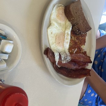 Broadway Diner - Eggs and bacon - American Near Me - Baraboo, Wisconsin