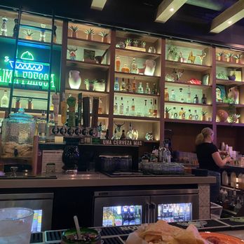 Lima Fresca - view of bar - there is another TV on left side out of frame - Tacos Near Me - Woodridge, Illinois