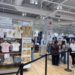Uniqlo