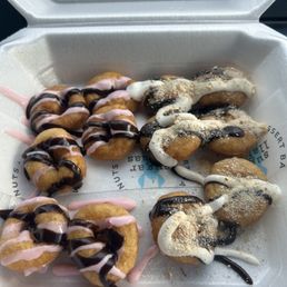 Two flavors is the max for a dozen. Two flavors is the max for a dozen.