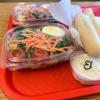 Captain Bob's Chowder - Salad soda, and breadsticks come with each bowl meal - Seafood Near Me - Long Beach, Washington Captain Bob's Chowder - Salad soda, and breadsticks come with each bowl meal - Seafood Near Me - Long Beach, Washington