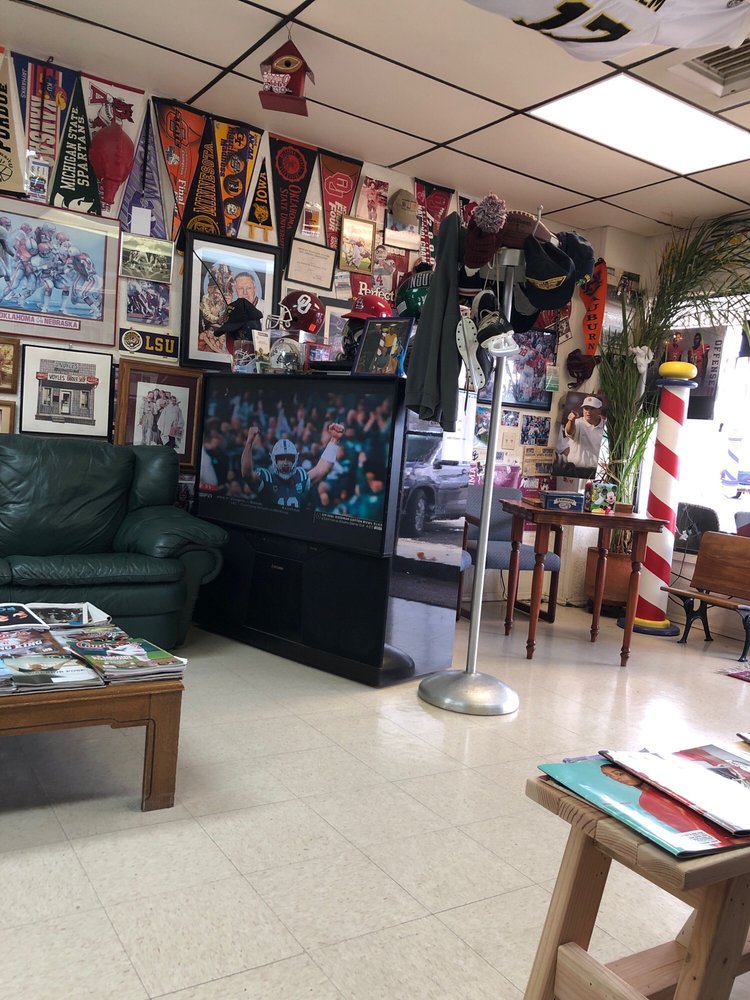 INDIAN SPRINGS BARBER SHOP Updated September 2024 7836 S Elm Pl