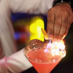 Steam Bar - Our staff are always on hand to mix your favorite Cocktails and Mocktails.