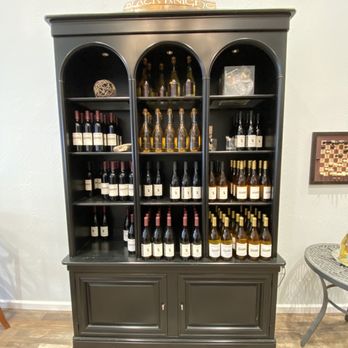 Black Knight Vineyards - Wine Tasting Room Near Me - Petaluma, California Black Knight Vineyards - Wine Tasting Room Near Me - Petaluma, California