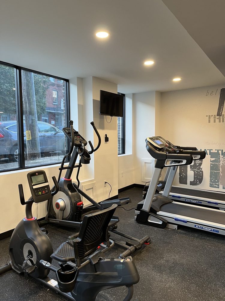 FAIRFAX APARTMENTS Updated August 2024 10 Photos 4247 Locust St