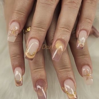 Gilbert Nail Lounge - Nail Technicians Near Me - Gilbert, Arizona