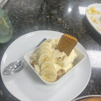 Tata's Cafe - Breakfast & Brunch Near Me - Hawthorne, California