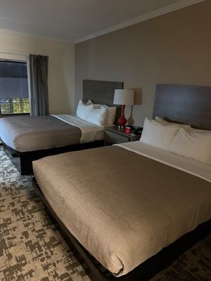 Quality Hotel & Suites At The Falls