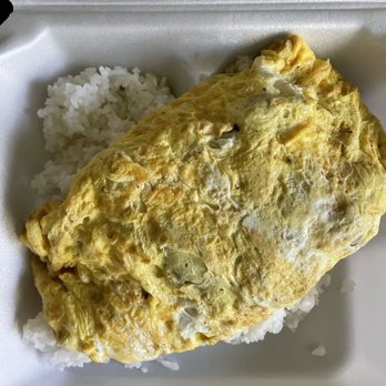 Harry's Café - Pork Adobo omelette - Breakfast & Brunch Near Me - Honolulu, Hawaii