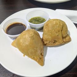 Madaani - Aloo Samosa