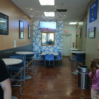 Frozen Frog Ice Cream - Dining area - Ice Cream & Frozen Yogurt Near Me - Muskego, Wisconsin