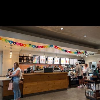Starbucks - Front counter - Coffee & Tea Near Me - Honolulu, Hawaii