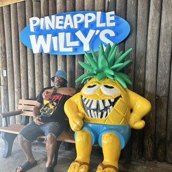 Pineapple Willy's - Seafood Near Me - Panama City Beach, Florida Pineapple Willy's - Seafood Near Me - Panama City Beach, Florida