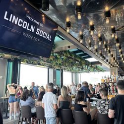 Lincoln Social Rooftop - Inside