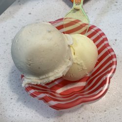 Aux Glaces de l'Anse - Bananes et épices et chocolat blanc!