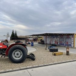 Hunter Farms Pumpkin Patch - Go cart raceway