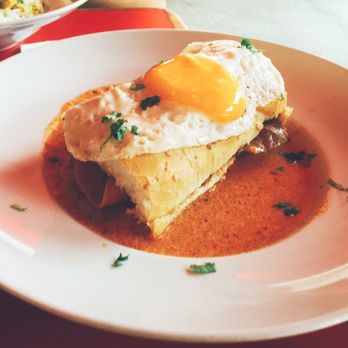 Pakaá - Francesinha - Portuguese Near Me - Ciudad de México, DIF Pakaá - Francesinha - Portuguese Near Me - Ciudad de México, DIF