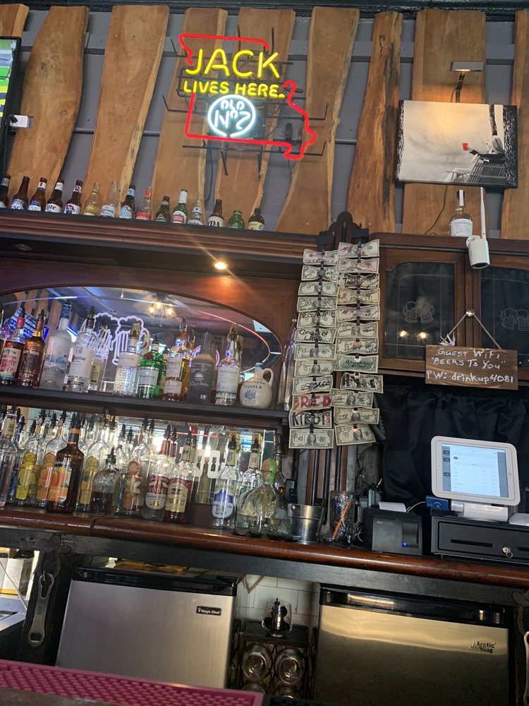 BEERS TO YOU SALOON Updated September 2024 707 Thomas St, Weston, Missouri Dive Bars