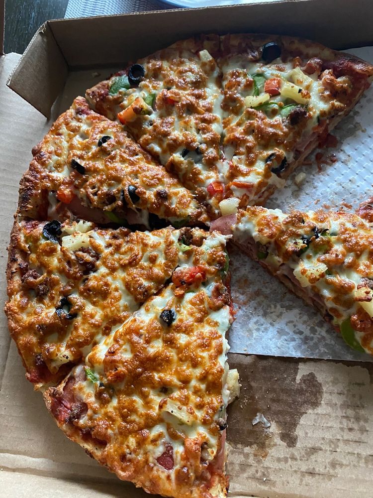 J’S PIZZA Updated October 2024 13 Reviews 2231940 S Fraser Way