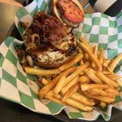 FINNS GRILL - Build your own burger