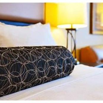Prestige Inn - Hotels Near Me - Golden, British Columbia