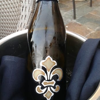 BRIX Wine Cellars - Getting started with a nice crisp Prosecco. Love the Fluer de Lis ! - Wine Bars Near Me - Houston, Texas
