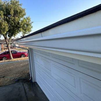 Clean Right Gutters - After cleaning - Gutter Services Near Me