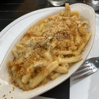 B2 Bistro + Bar - Crabby Mac - Cocktail Bars Near Me - West Reading, Pennsylvania
