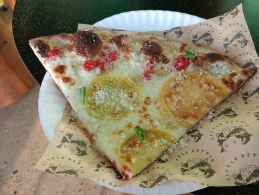 Little Bettie Pizza & Snacks by null