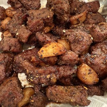 Boiling BeiJing - Black Pepper Beef with Golden Garlic ($15.95) - Chinese Near Me - San Bruno, California