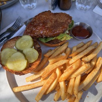 Hole In The Wall - Crispy Chicken Sando - Coffee & Tea Near Me - New York, New York Hole In The Wall - Crispy Chicken Sando - Coffee & Tea Near Me - New York, New York