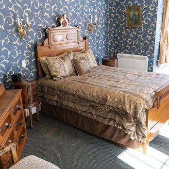 The Maple Inn - Bed & Breakfast Near Me - Parrsboro, Nova Scotia The Maple Inn - Bed & Breakfast Near Me - Parrsboro, Nova Scotia