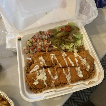 Maq’s Gyro Grill - Fried fish platter - Mediterranean Near Me - Wilmington, Delaware