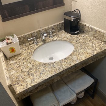 Super 8 by Wyndham Fallon - Vanity - Hotels Near Me - Fallon, Nevada Super 8 by Wyndham Fallon - Vanity - Hotels Near Me - Fallon, Nevada