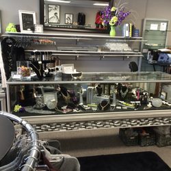 Mirror Image Consignment