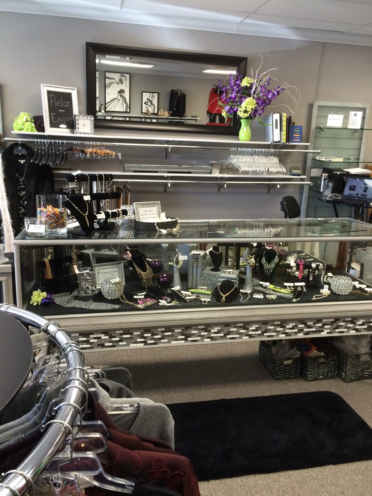 MIRROR IMAGE CONSIGNMENT Updated September 2024 1580 N Leroy St
