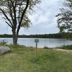 Lake Maplehurst - Sign