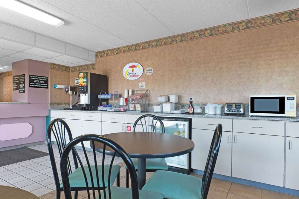 SUPER 8 BY WYNDHAM Updated September 2024 20 Photos